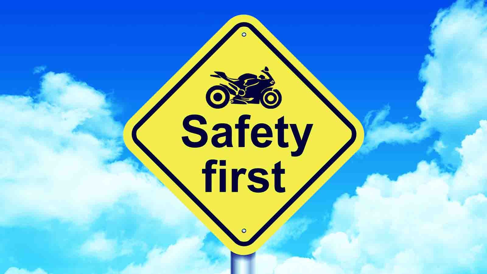 Some Mandatory Traffic Rules to Follow for Safety